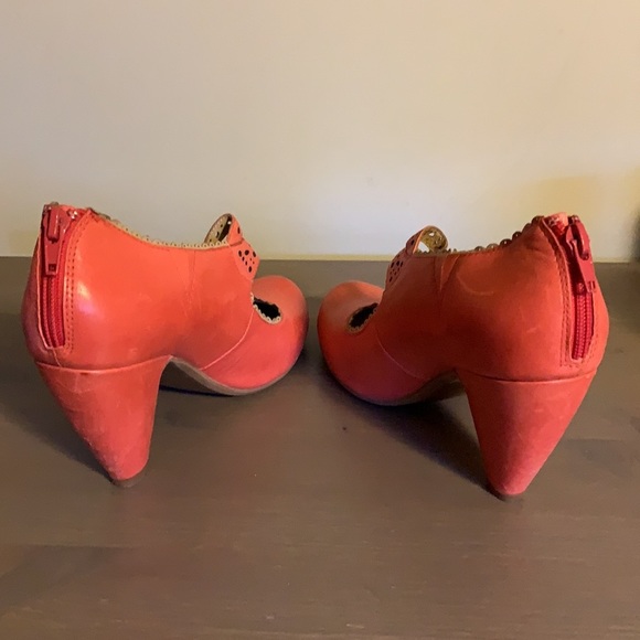 Miz Mooz Coral Leather Mary Janes - Women’s Size 7 - Picture 6 of 9